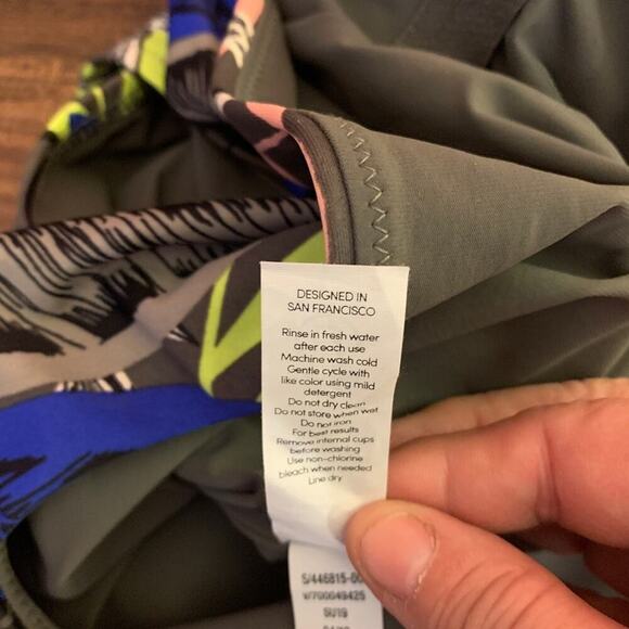 ATHLETA Women’s Midnight Palm Scoop One Piece Swimsuit / Size: Small - Picture 7 of 12